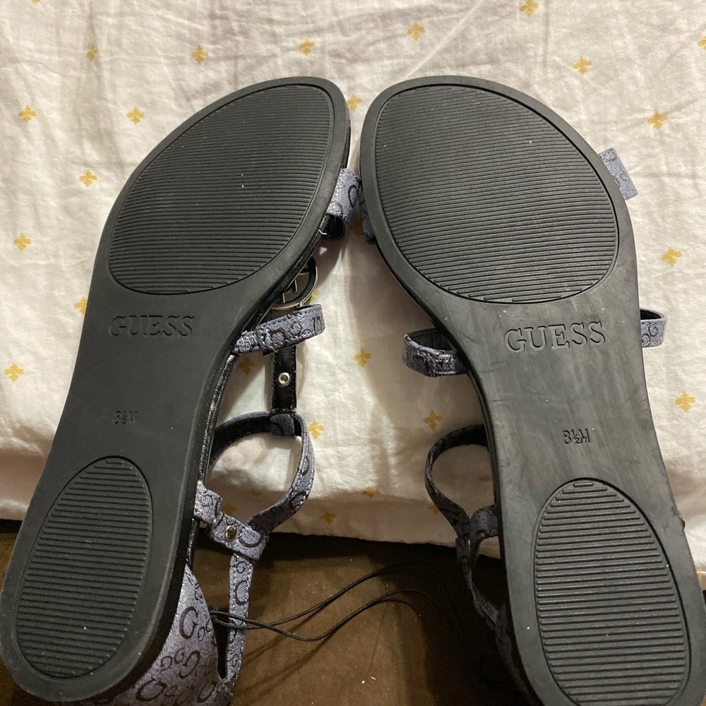 Sandal - Picture 4 of 4